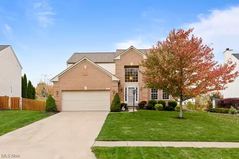5063 Walden Ln, Brunswick, OH 44212