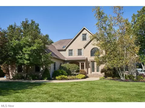 348 Spyglass Dr, Fairlawn, OH 44333