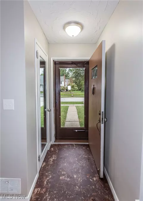 4744 Waldamere Ave, Willoughby, OH 44094 photo 4