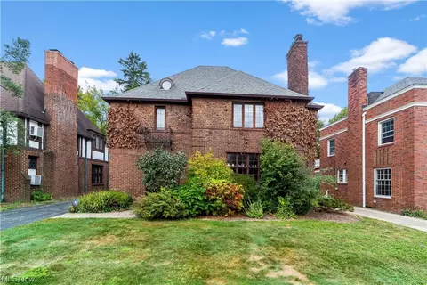 3586 Lytle Rd, Shaker Heights, OH 44122