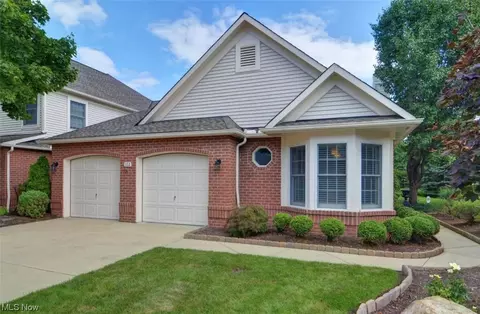 401 Bounty Way #162, Avon Lake, OH 44012