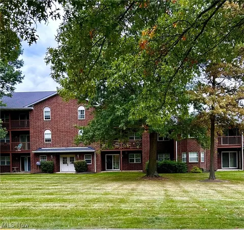 1150 Tollis Pkwy #111, Broadview Heights, OH 44147