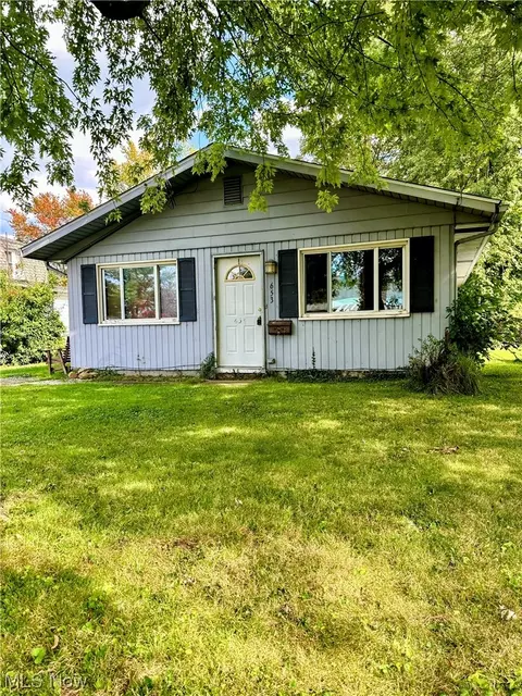 653 Orchard Rd, Willoughby, OH 44094