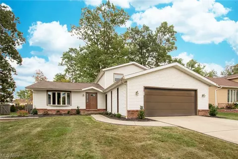 311 Bettie Ln, Brunswick, OH 44212