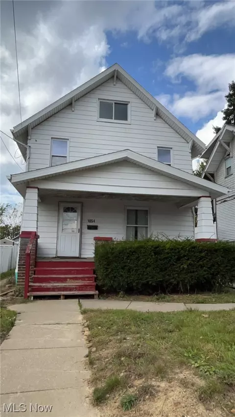 1054 Linden Ave, Akron, OH 44310