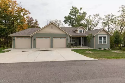5 Garfield Ave, New Concord, OH 43762