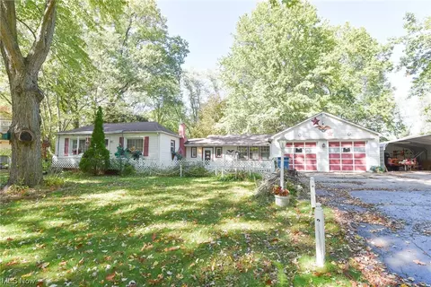 3061 Farmdale Rd, Akron, OH 44312