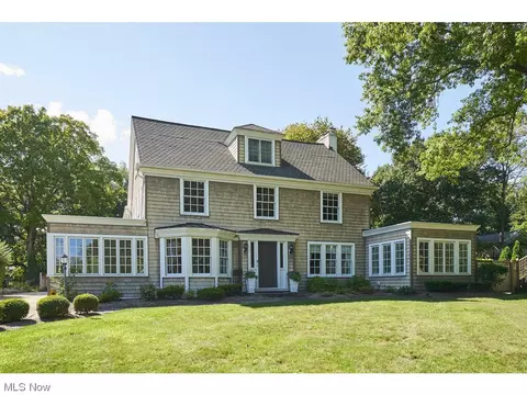 554 Merriman Rd, Akron, OH 44303