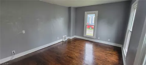 912 West Ave, Elyria, OH 44035 photo 4