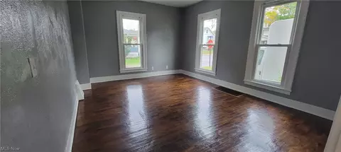 912 West Ave, Elyria, OH 44035 photo 2