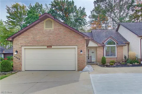 4886 Belden Park Dr NW, North Canton, OH 44720