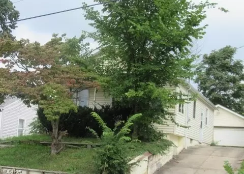 2459 Albrecht Ave, Akron, OH 44312