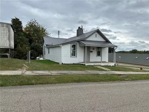 247 Franklin St, Barnesville, OH 43713 photo 1