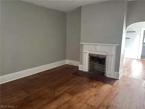 247 Franklin St, Barnesville, OH 43713 photo 3