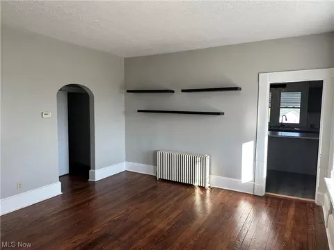 247 Franklin St, Barnesville, OH 43713 photo 5