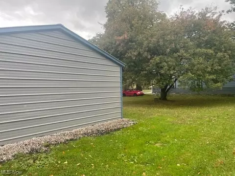 527 W 36th St, Ashtabula, OH 44004 photo 18