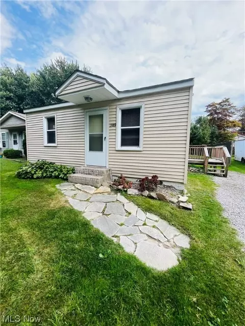 1389 Dunedin Ave, Madison, OH 44057