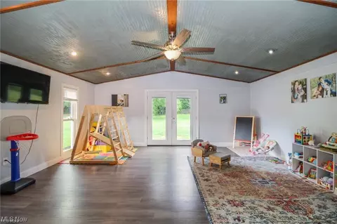 307 E 9th St, Williamstown, WV 26187 photo 12