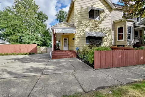 2895 W 12th St, Cleveland, OH 44113