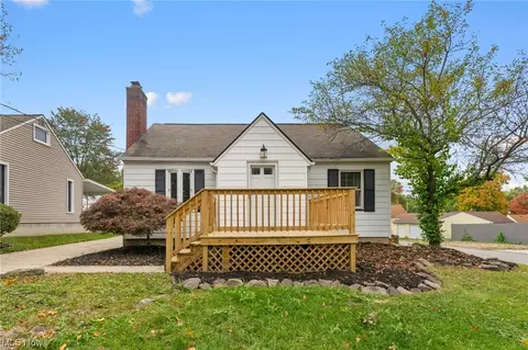 92 Edgewater Dr, Poland, OH 44514