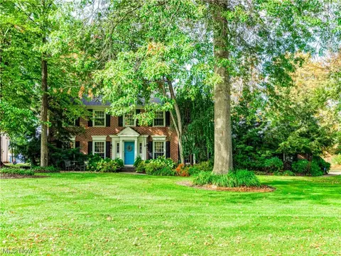 3498 Bancroft Rd, Fairlawn, OH 44333