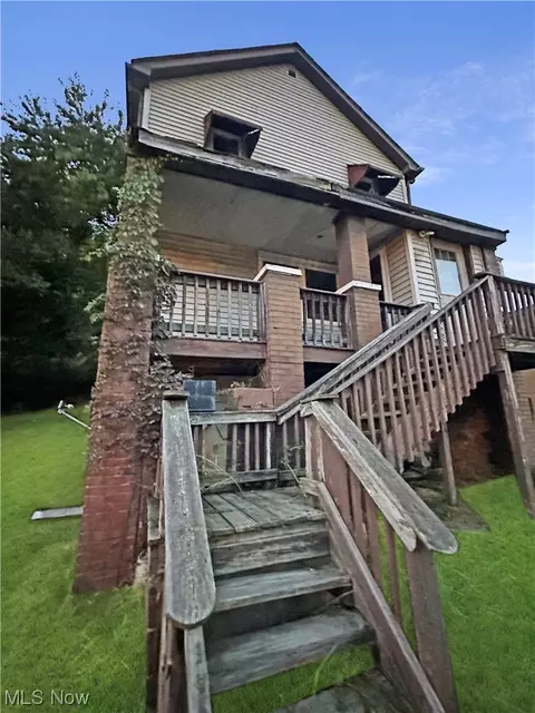 3207 Elm St, Weirton, WV 26062