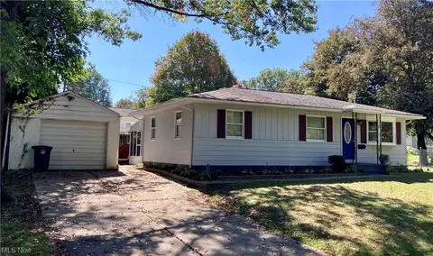 701 Morningview Ave, Akron, OH 44305