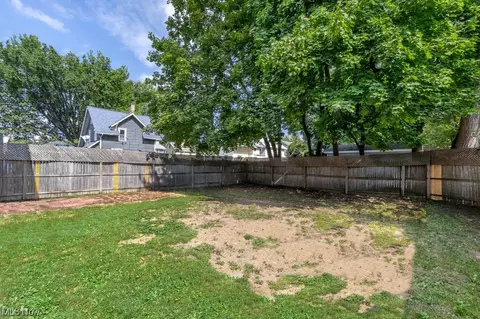 1112 Broad Ave NW, Canton, OH 44708 photo 35