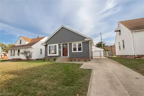 12016 Tonsing Dr, Garfield Heights, OH 44125