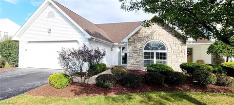 601 E Western Reserve Rd #601, Poland, OH 44514