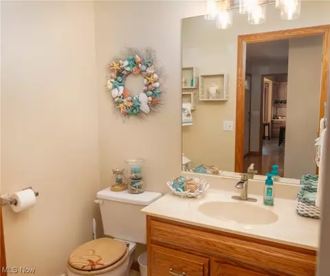Bath - 204 E 27th St, Dover, OH 44622 photo 4 of 5