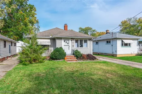 11476 Meadowbrook Dr, Parma Heights, OH 44130