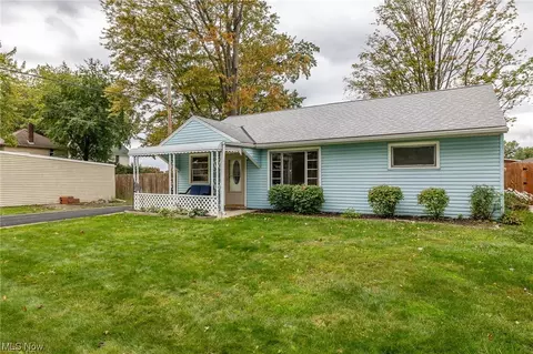 530 Penfield Ave, Elyria, OH 44035 photo 3