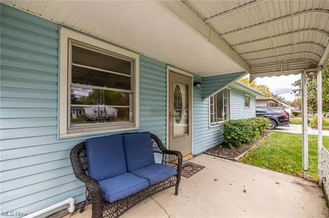 530 Penfield Ave, Elyria, OH 44035 photo 4