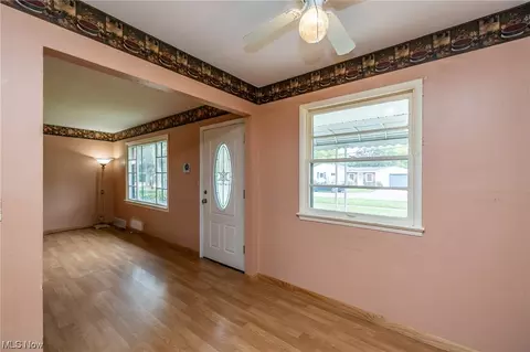 530 Penfield Ave, Elyria, OH 44035 photo 9