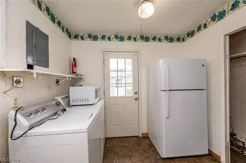 530 Penfield Ave, Elyria, OH 44035 photo 23