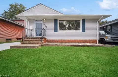 5063 Joseph St, Maple Heights, OH 44137