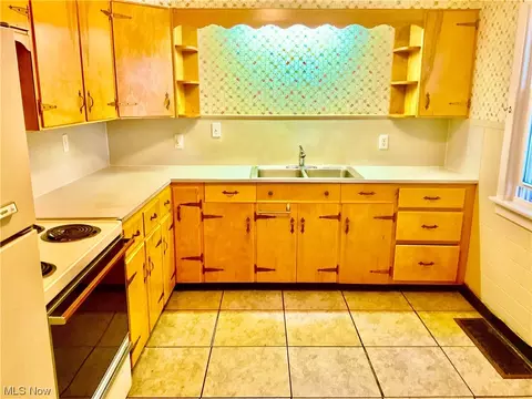 3308 Ridgewood Ave, Ashtabula, OH 44004 photo 10