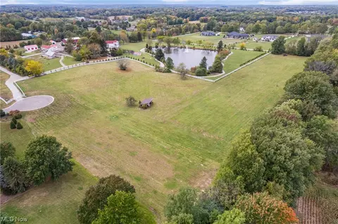 V/l Farmbrook Avenue, North Canton, OH 44720