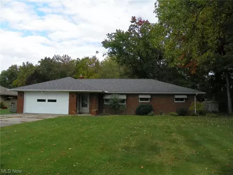 15055 Station Rd, Columbia Station, OH 44028