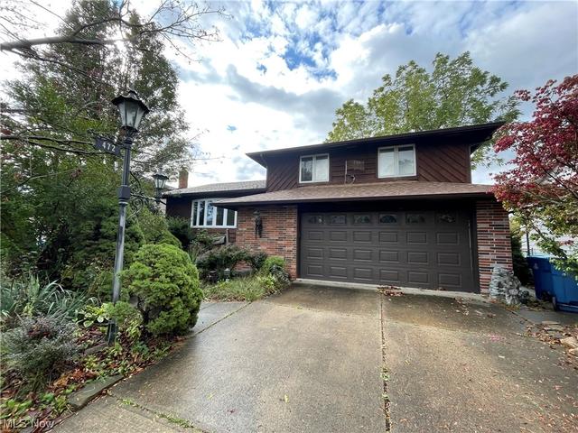472 Saint Lawrence Blvd, Eastlake, OH 44095