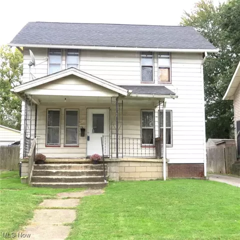 789 Homewood Ave SE, Warren, OH 44483