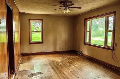 112 Dill Ct, Lagrange, OH 44050 photo 3