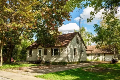 112 Dill Ct, Lagrange, OH 44050