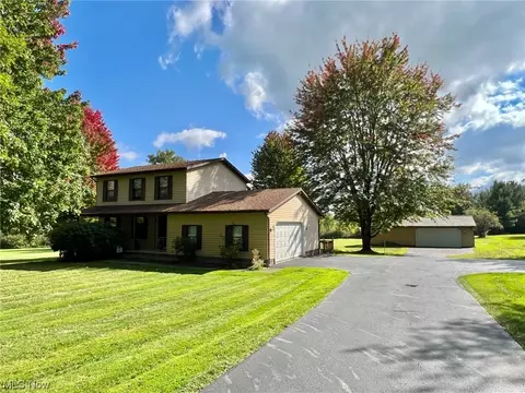 10565 Northwoods Cir, Chardon, OH 44024