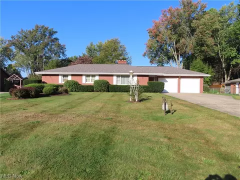 4686 Sherylton Hills Dr, Uniontown, OH 44685