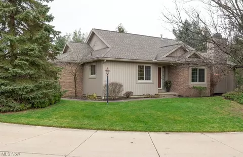 69 Douglas Ct #47, Tallmadge, OH 44278