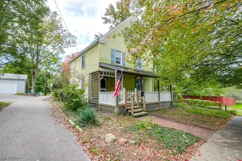 416 School Ave, Cuyahoga Falls, OH 44221