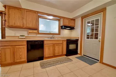 3418 Ridgewood Ave, Ashtabula, OH 44004 photo 8