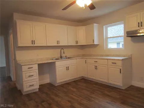 1742 Harbor Ave, Ashtabula, OH 44004 photo 7